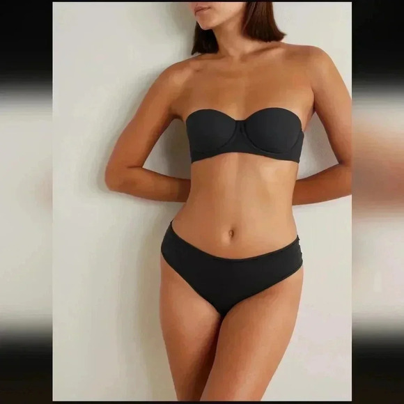 NWT SKIMS Fits Everybody Strapless Bra - Onyx - Picture 1 of 7